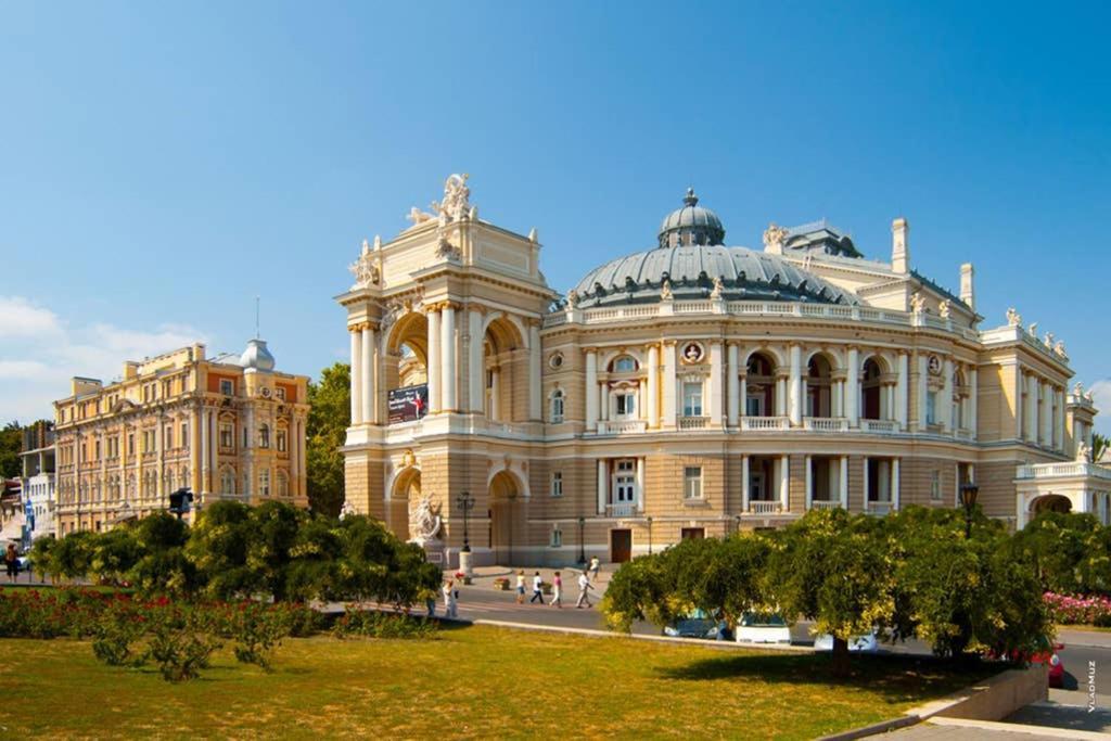 Три Квартала От Оперного-Тихий Лофт-Новый Апарт Odessa Esterno foto